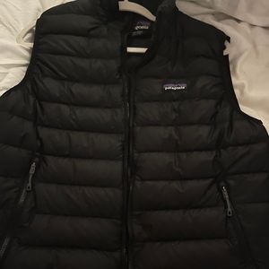 Like new Patagonia vest puffer black size medium